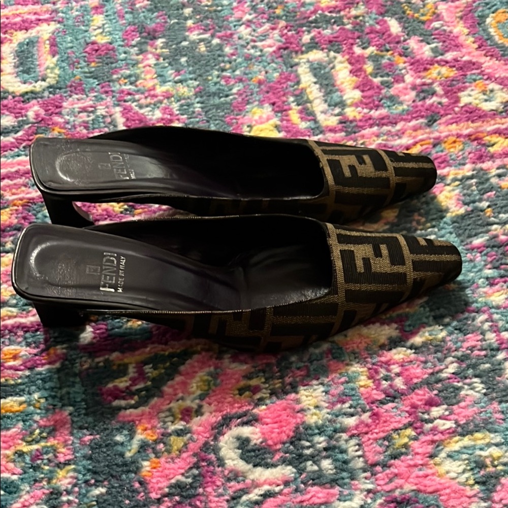Fendi Women's Black and Brown Zucca kitten heel 6.5 - Picture 9 of 9